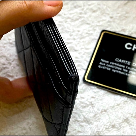 Chanel Black Caviar Flat Cardholder - Picture 4 of 7